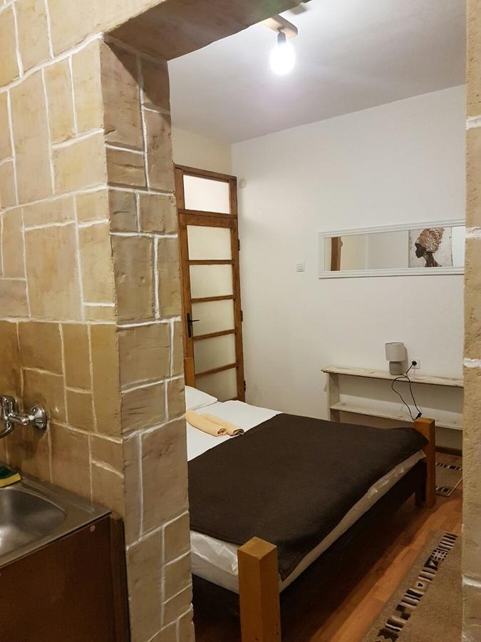 Belette Apartment *